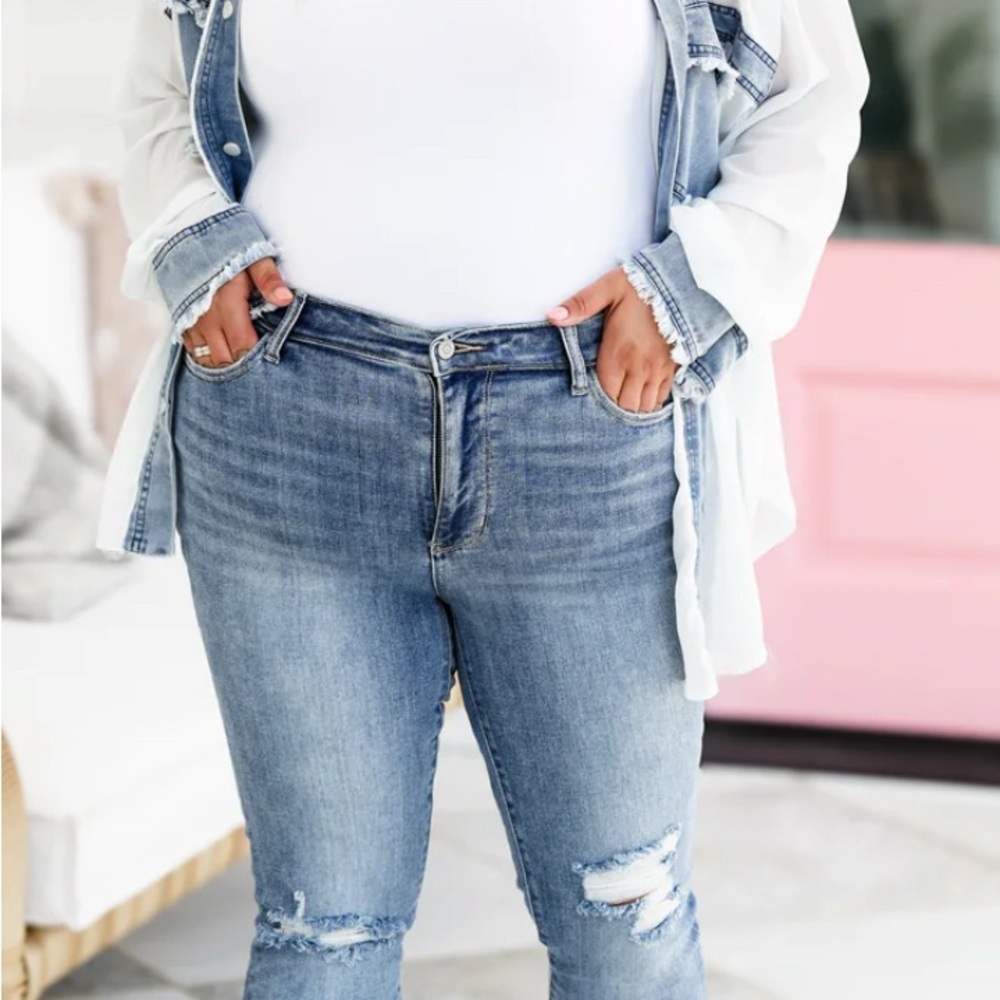 Judy Blue Mid Rise Medium Wash Destroy & Cuff Skinny Denim Jeans 82528
